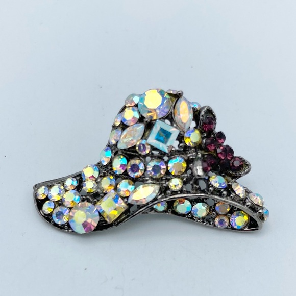 Vintage Aurora Borealis Crystals Hat Multi Faceted Silver Tone Brooch Pin - Picture 6 of 9